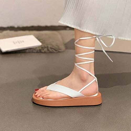 Women Sandals Flat Flip Flops Ladies Shoes Beach Round Toe Narrow Band Thick Bottom Female Footwear Fashion Comfort 2021 New