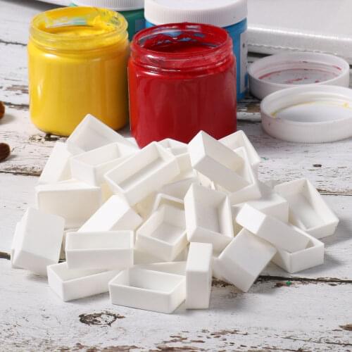 50Pcs Empty Watercolor Half Pan Plastic Watercolor Paint Grid Mini Box Half Pans for Painting Artists Palette Cases Art Supplies