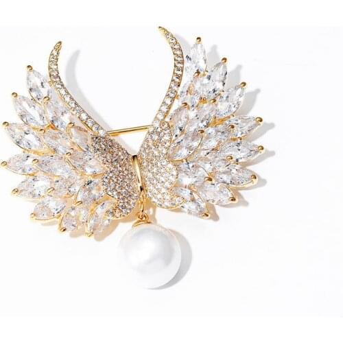 New Fashion Angel Wings Zircon Brooches Pins Delicate Dangle Pearl Brooch for Women Sweater Overcoat Jewelry Accessories Broche