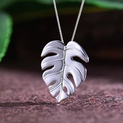 Huitan Fashion Leaf Necklace for Women/Men Delicate Pendant Couple Necklaces Exquisite Birthday Gift Statement Jewelry Drop Ship