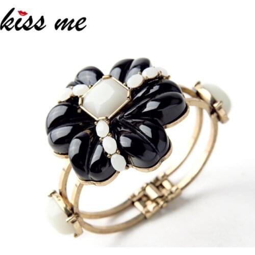 Kissme Unique Black Resin Flower Charm Bangles For Women Vintage Gold Color Alloy Hyperbole Cuff Bracelets 2021 Fashion Jewelry