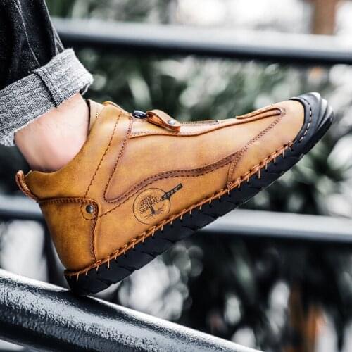 2021 Brand Men Boots Fashion Leather Ankle Boots Outdoor Waterproof Short Boots Classic Luxury Slip On Motorcycle Boots Big Size