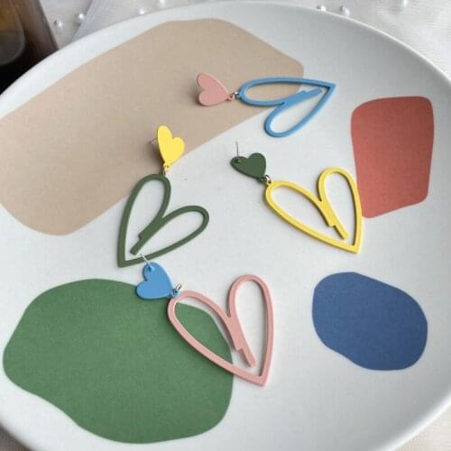 Origin Summer Exaggeration Spray Asymmetric Love Heart Dangle Earring for Women Metallic Hollow Out Contrasted Earring Jewellery