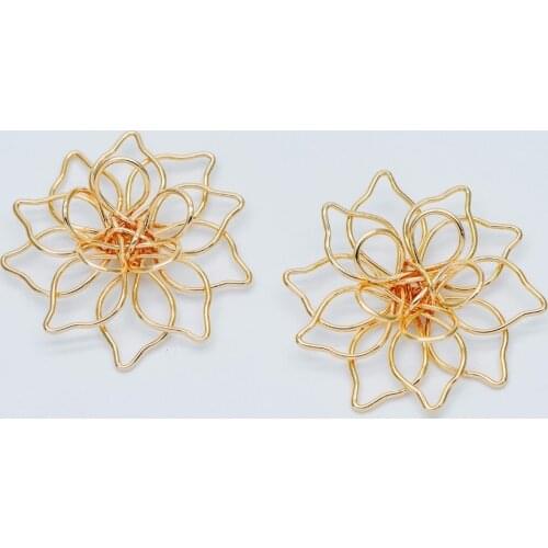 10pcs Gold Plated Brass Wire Flowers 32mm, Wire Flower Charm Pendant Connectors (GB-520)