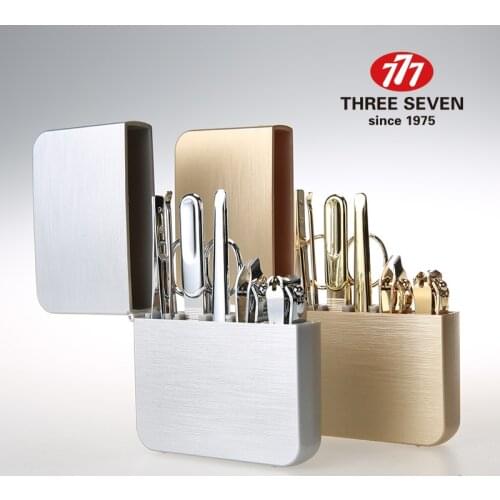 777 Professional Manicure Stainless Steel Set Nail Clippers Scissors Knife Pedicure Portable Travel Kit Nail Art Cutter Tools