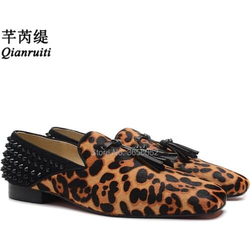 Qianruiti Brand Tasseled Black Stone Studded Flats Slip On Loafers Men Fashion Leopard Rivet Fringe Shoes Casual Drop Shipping