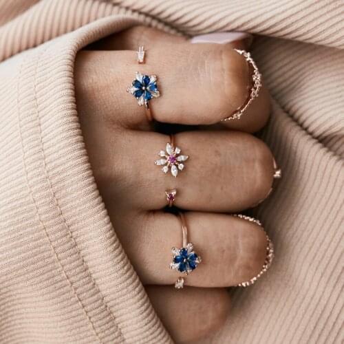 Hot Jewelry Fashion Simple Open Design stunning flower cz Ring Personality Female Flower Rings delicate Wedding Ring for Women