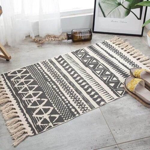 2020 New Retro Bohemian Handmade Linen Cotton Fabric Carpet Bedside Mat Geometric Floor Mat Living Room Bedroom Carpet
