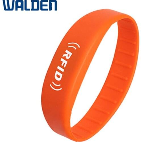 Not Adjustable Wrist Band 13.56mhz F08 IC Door Access Control Card RFID Tag Wristband Silicone Bracelets
