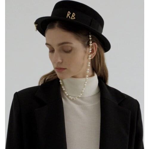 New Women Fedoras with Ear Ring Fashion Wool Hats Metal Letter Flat Fedoras with Pearl Chain