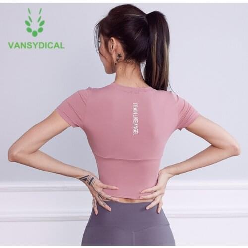 New Sports Yoga Shirts Cropped Tops Women Slim Fitness Running T-shirts Quick Dry Jogging Workout Short Sleeve Reflective Letter