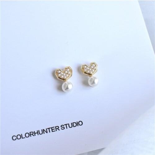 Stud Earrings for Women Love Pearl Earrings New Simple Light Luxury Elegant Casual Style Earrings Jewelry Wholesale