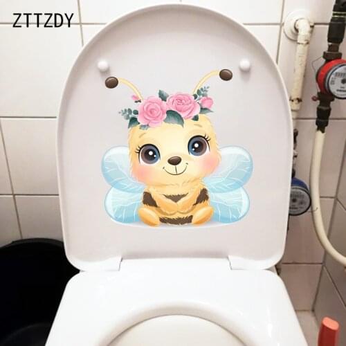ZTTZDY 21.5CM×22.7CM Cute Little Bee With Flowers Wall Stickers Home Accessories WC Toilet Decor T2-1031