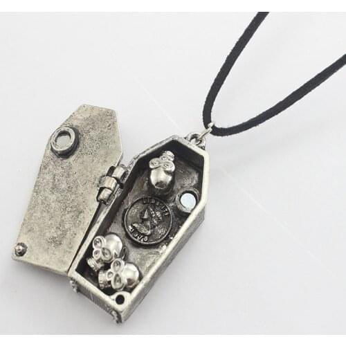 European And American Gothic Dark Wind Retro Coffin Skull Personality Wacky Hyperbole Magnet Open Punk Men Pendant Necklace