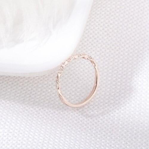Geometric Alloy Gold Rose Color for Women Jewelry Elegant Wedding Rings Fashion New Trendy shiny Rhinestone Chic Twist Ring