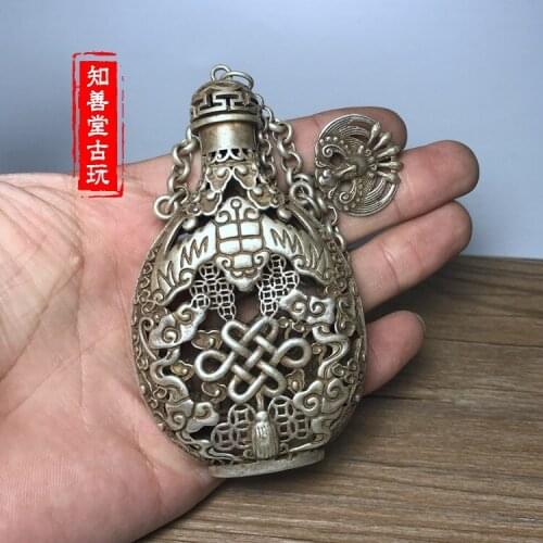Rare Old Tibet silver Folk custom old silver jewelry Miao silver sachet hollow open carved unicorn shou silver pendant pendant