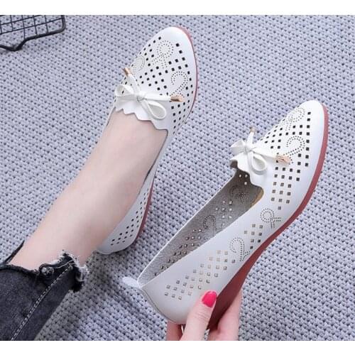 High Quality Womens Fashion Summer Sandals Soft Bottom Beach Hollow Casual Shoes breathable ladies Flat shoes