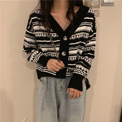 Woman Jacket Spring 2021 Lazy Striped Short Sweater V Neck Loose Long Sleeve Knit White Cardigan Jacket House of Sunny Cardigan