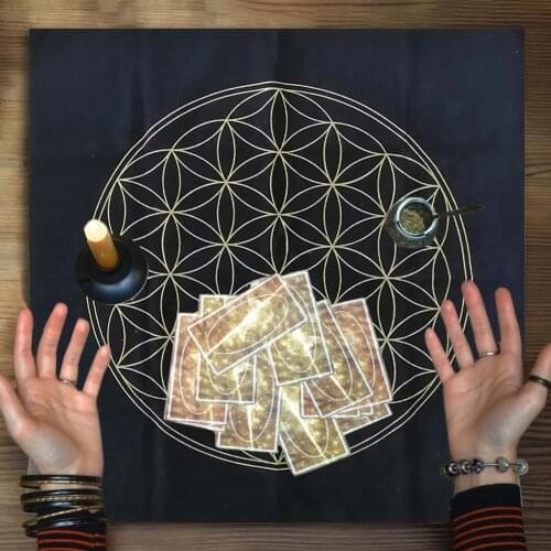 HOT SALE Tarot Card Special Tablecloth The Flower Of Life Crystal Lattice Table Cloth For Magicians Daily Board Games