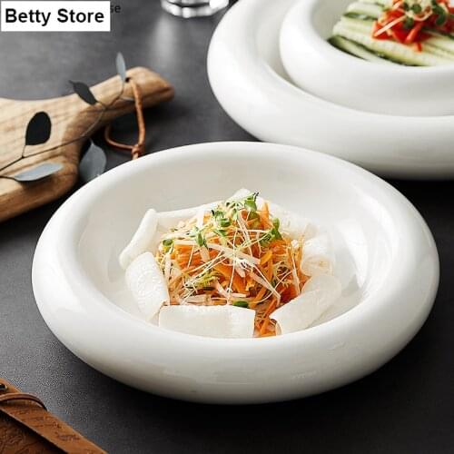 Creative White Round Thick Ceramic Plate Home Dessert Barbecue Insulation Plate Exquisite Tableware Porcelain Kitchen Decoration