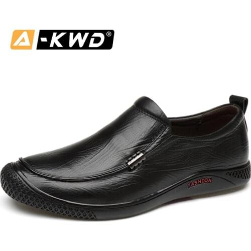Men Casual Shoes Genuine Leather Brand 2020 Italian Men Loafers Moccasins Breathable Slip on Black Driving Shoes Plus Size 37-45