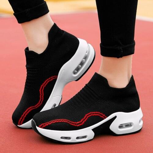 Women Sneakers Fashion Breathable Mesh Casual Shoes Platform Sneakers Men Platform Slip-On Sneakers Walking Running Shoes