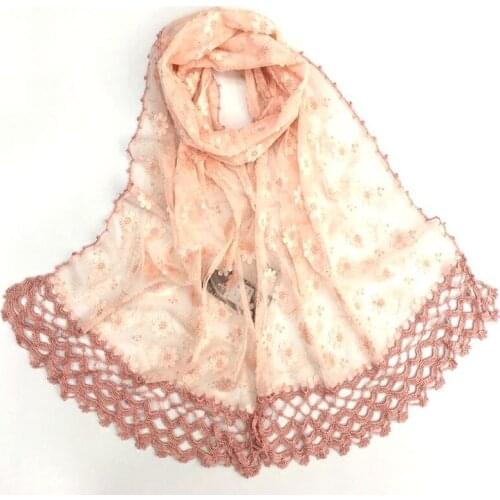 2017 New Ladies Laser Fresh Daisy Handmade Hand-jacquard Lace Scarf / Shawl