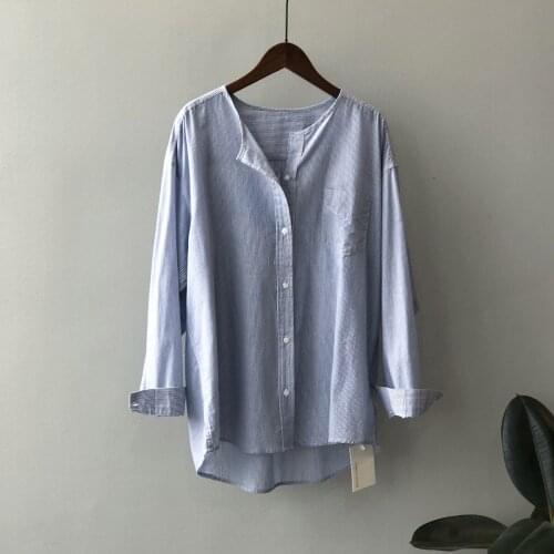 C xin OO er L Women's Striped Shirts