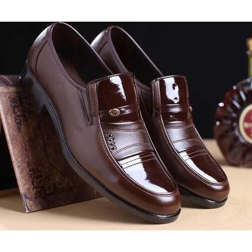 Fashion Slip-on Dress Men Shoes 2018 New Classic Black Mens Business Suits Shoes Fashion Flats Shoes Men