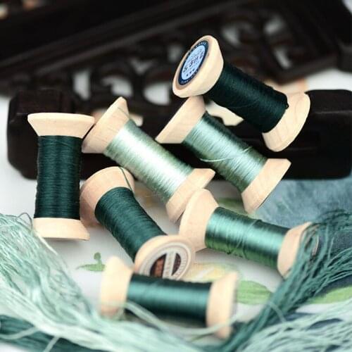 Handmade embroidery embroidery thread spool / silk embroidery thread / wrapped silk silk thread / malachite green / 20 meters