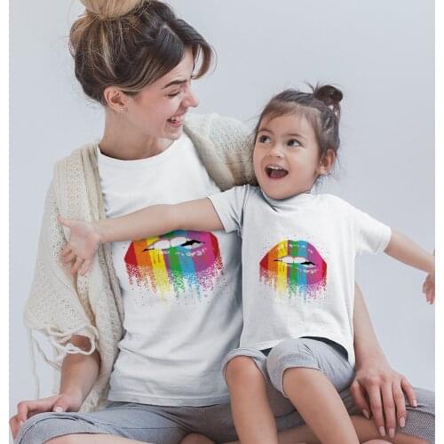 Sexy colored lips Printed T Shirts Mom And Baby Dress T Shirt Children Modern Clothes Trendy Boy Graphic Anime Y2k Loose Tshirt