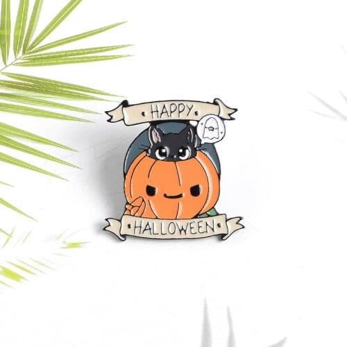 Halloween pumpkin lights hiding a cute black cat enamel brooch White ribbon with "HAPPY HALLOWEEN" Slogan Creative cute badge