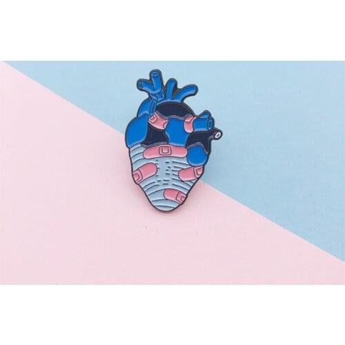 Creative Skeleton Organs Heart Bandage Sticky Notes Enamel Brooch Alloy Badge Denim Clothes Bag Pin Cartoon Love Jewelry Gift