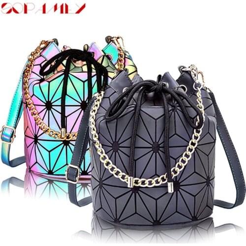 Ladies Fashion Irregular Luminous Single Shoulder Bag Geometric Chain Crossbody Bags Drawstring Bucket Bags Zipper Folding Bag