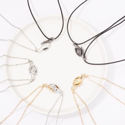 2 Pcs/set Couple Hold Hands Magnet Attracts Necklace For Women Men Pendant Distance 2021 New Clavicle Chain Valentines Day Gift