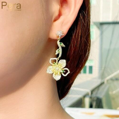 Pera Stunning Dangling Big Flower Drop Cubic Zirconia Dubai Gold Jewelry Long Dangly Earring for Bridal Wedding Accessories E803