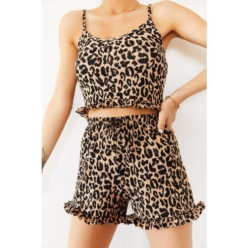 YENİ SEZON Kadın Bej Leopar Desenli Askılı Fırfırlı Pijama Takım