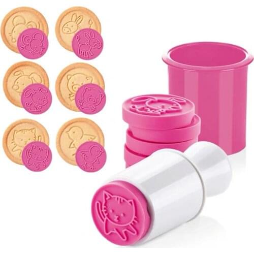 7pcs/set Cartoon Cookie Stamps Moulds Christmas Tree Cookie Tools Cake Decoration Bakeware Kitchen Gadgets Accessories Supplies