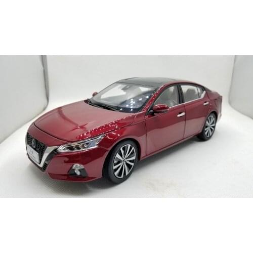 1:18 Diecast Model for Nissan Teana Altima 2018 Red Sedan Alloy Toy Car Miniature Collection Gifts