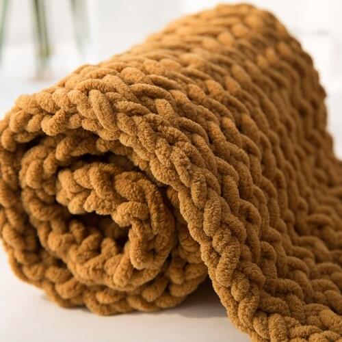 160g/104m Super Cheap Thick Yarn For Knitting Scarf Chunky Yarn Knitting Tape Yarn Merino Wool Yarn Solid Color 6 MM Thickness