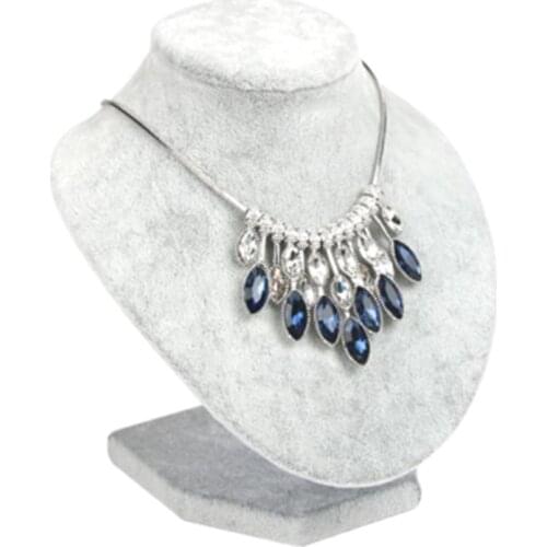 2 Pcs Simple Velvet Necklace Pendant Jewelry Display Bust Mannequin Stand Holder Rack Stable Elegant Design Jewelry Packaging