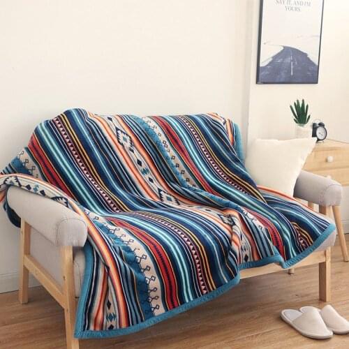 Coral Fleece Throw Blanket Bohemian Sofa Blanket with Geometric Soft Warm Bedspread Portable Plush Throw Blankets for Travel