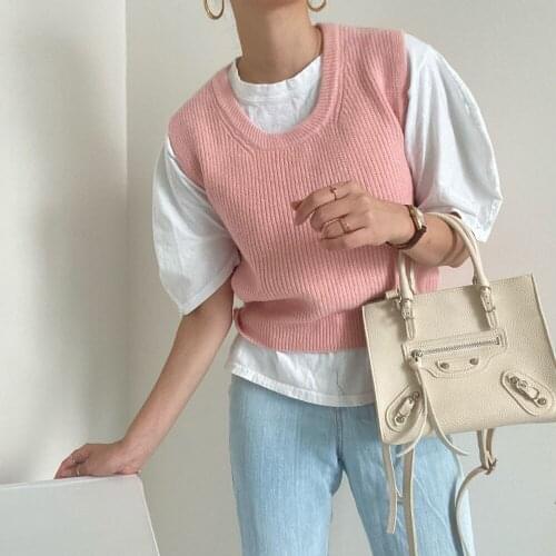 Colorfaith 2021 New Autumn Winter Women Sweater V-Neck Pullover Sleeveless Vest Waistcoat Elegant Wild Lady Short Tops SWV3068JX