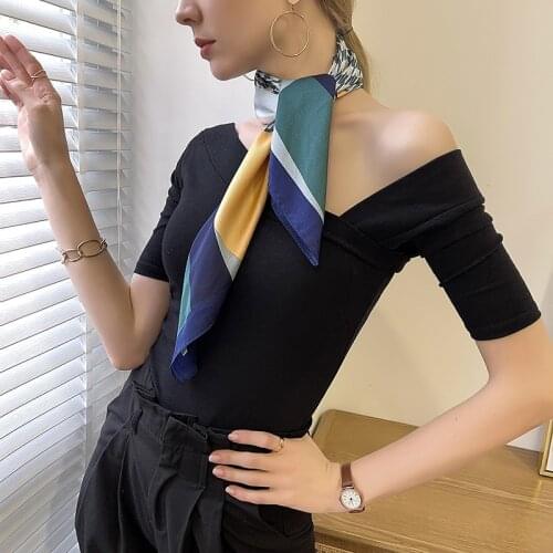 QLUKEOYY 70 X 70 cm Ins Silk Scarf Womens Simple Small Square Scarf Spring Autumn Net Red Professional Scarf