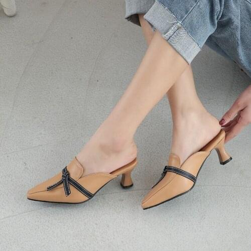 Spring and summer new sandals and slippers womens ladies bows pointed toe small fresh outdoor half slippers womens shoes