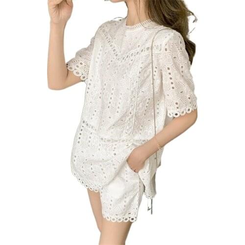 2021 New Summer Short Sleeve Tops Shorts 2 Piece Set Women White Hollow Out Casual Runway Blouse Mini Shorts Women Suit Female