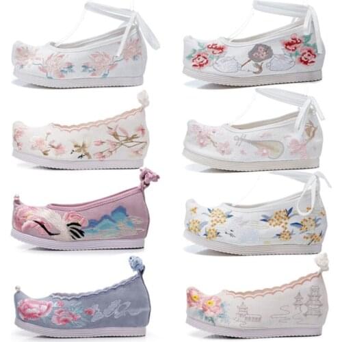 Wholesale Ladies Chinese Shoes Womens Embroidered Veowalk Handmade Walking Shoes Female Comfortable Designer Plush Cotton Shoes