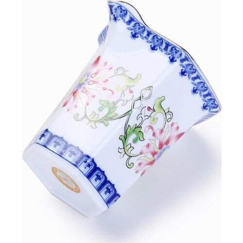 PINNY Jingdezhen Embossed Kung Fu Tea Cup Blue And White Porcelain Fair Cups Chinese Kung Fu Tea Sets Vintage Ceramic Teacups