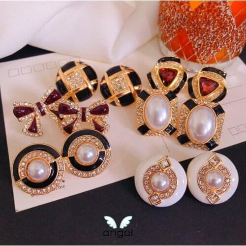 Heavy Industry Baroque Port Wind Round Atmosphere Retro Pearl Black