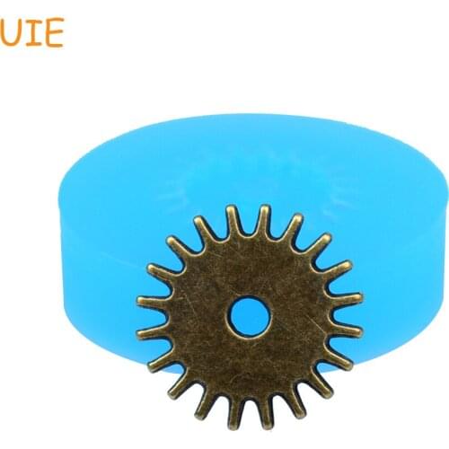 ST016U Gears Steampunk Mold Gothic Jewelry DIY Resin Clay Moulds Silicone Flexible Mold 16mm Chocolate Candy Molds